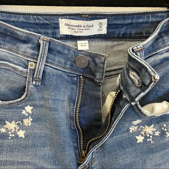 Abercrombie & Fitch Curve Love High Rise Super Skinny Ankle Jeans - Picture 11 of 13